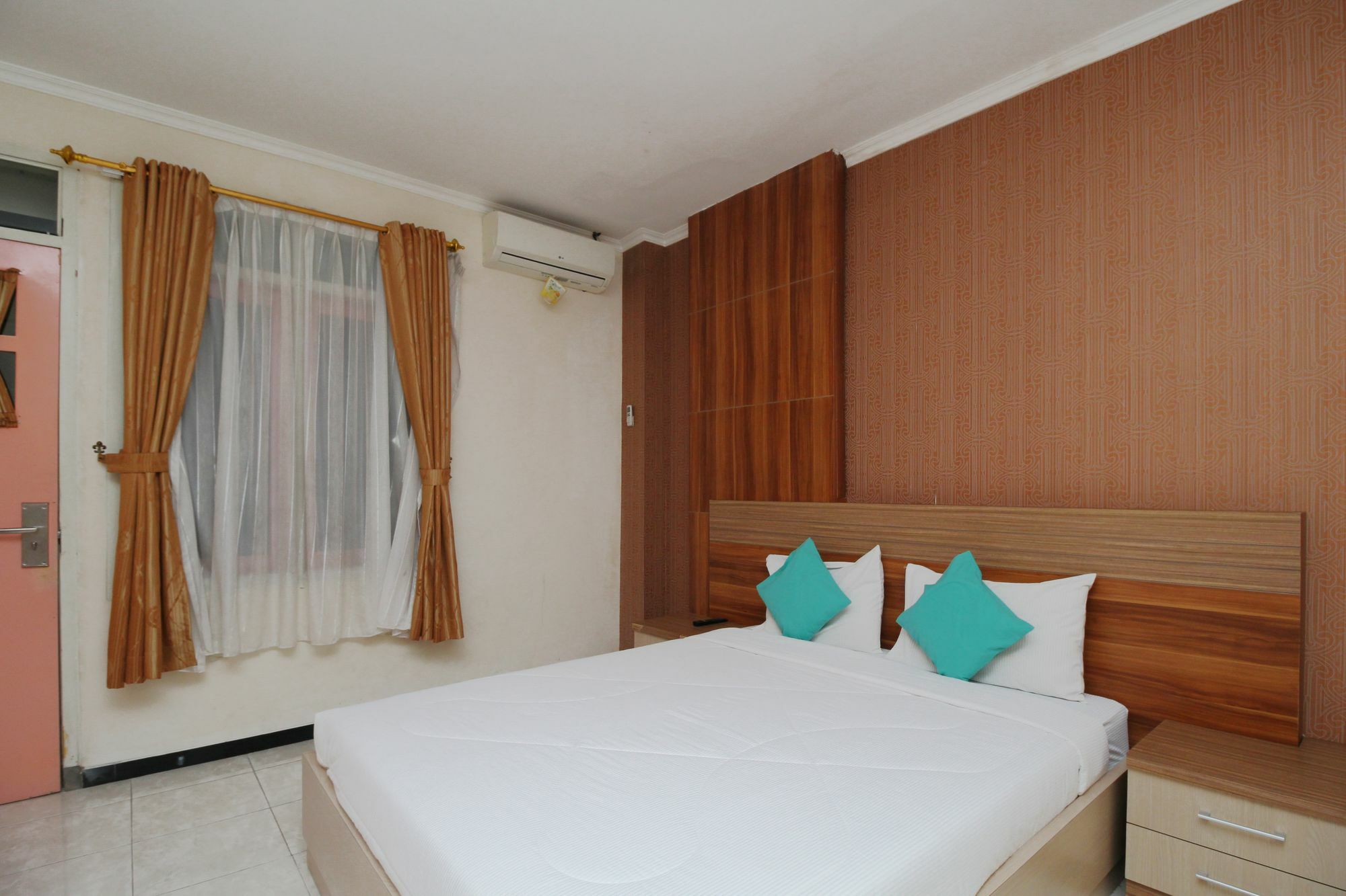 Hotel Myzone Homtel Semarang Exterior foto